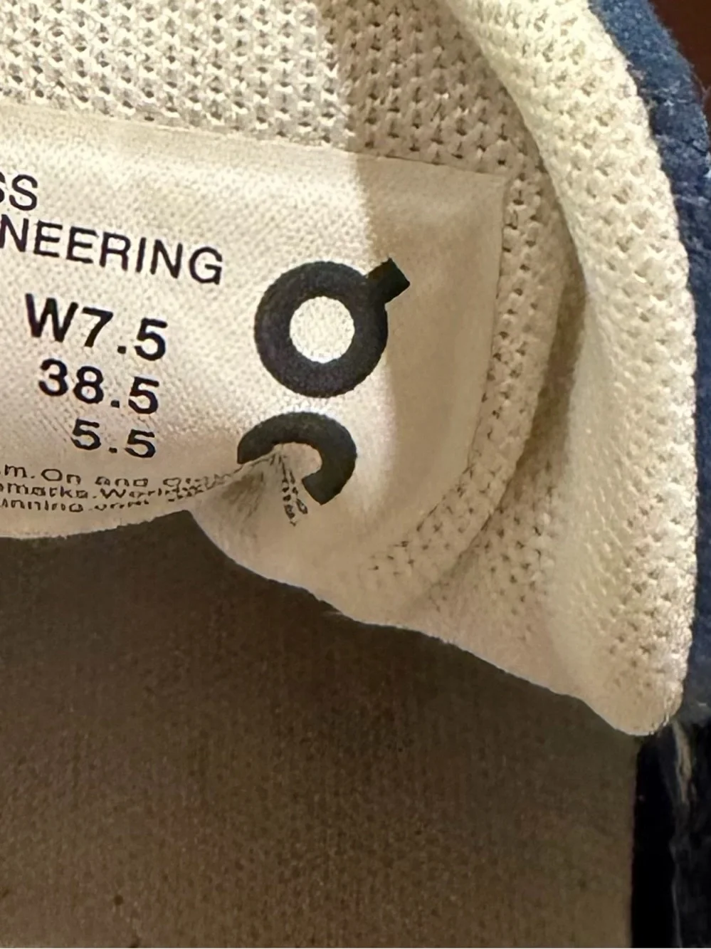 On Cloud 5 Denim White Running Shoes Women’s 7.5 EU 38.5 Swiss Engineering